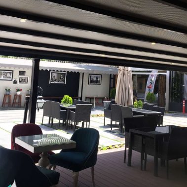 سقف-اتوماتیک-کافه-کتاب