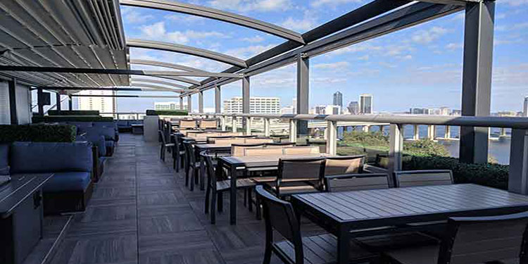 سقف متحرک هتل