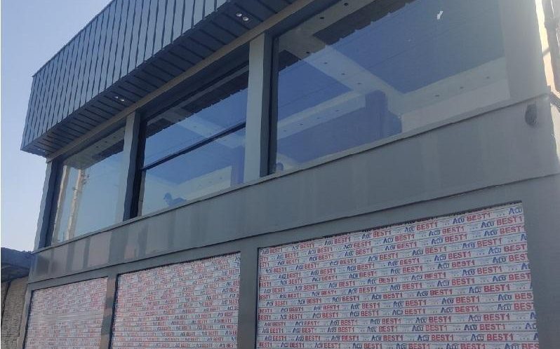 پنجره گیوتینی نما