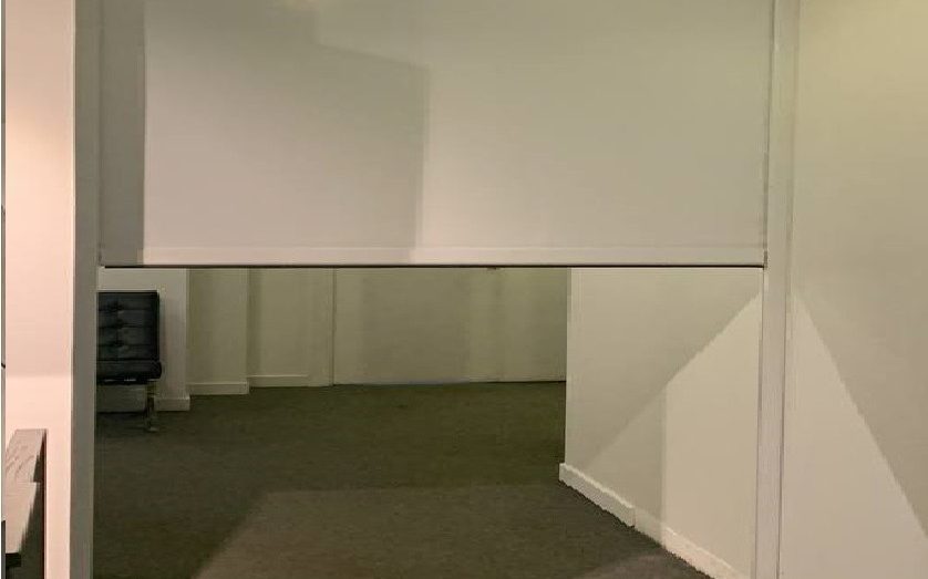 پرده برقی اداری