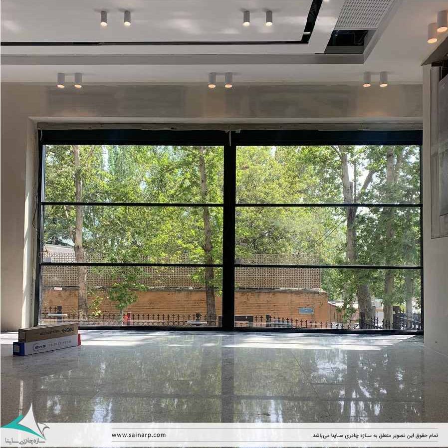 شیشه گیوتینی رستوران