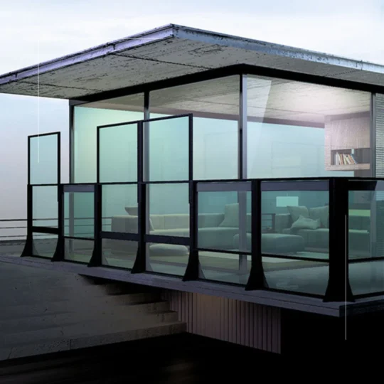 بادشکن-شیشه-ای-برقی-و-دستی-Windbreak-Systems-window