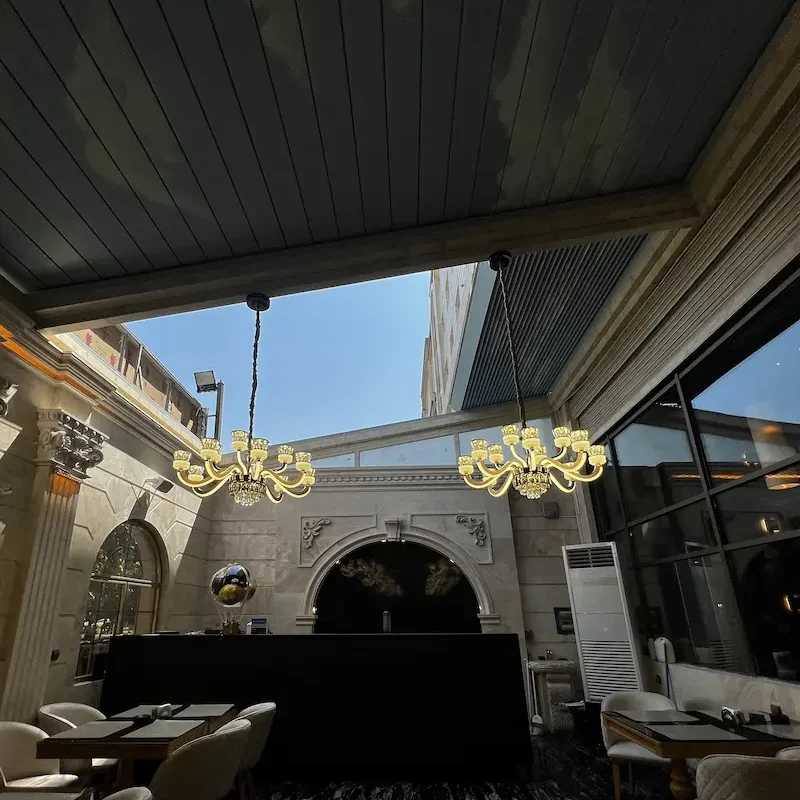 پروژه-سقف-متحرک-آلومینیومی-کافه-رستوران-ده-حقی-تهران-Tak-restaurant-aluminium-retractable-roof